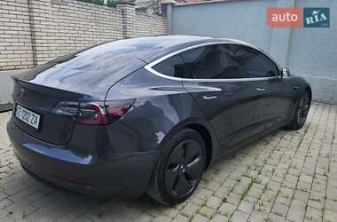 Седан Tesla Model 3 2019 в Черновцах