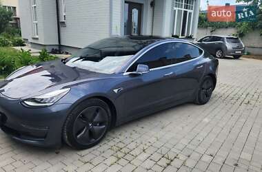 Седан Tesla Model 3 2019 в 