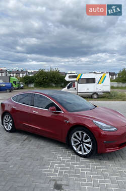 Седан Tesla Model 3 2019 в Ровно
