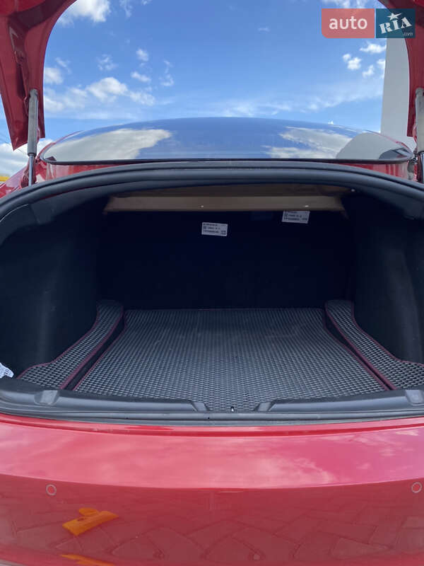 Седан Tesla Model 3 2019 в Рівному