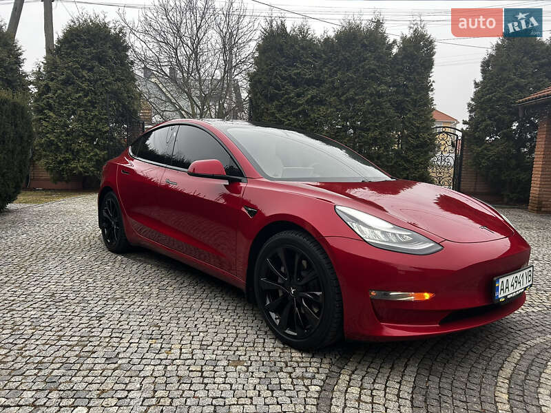 Tesla Model 3 2019