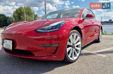 Седан Tesla Model 3 2018 в 