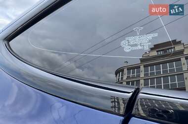 Седан Tesla Model 3 2018 в 