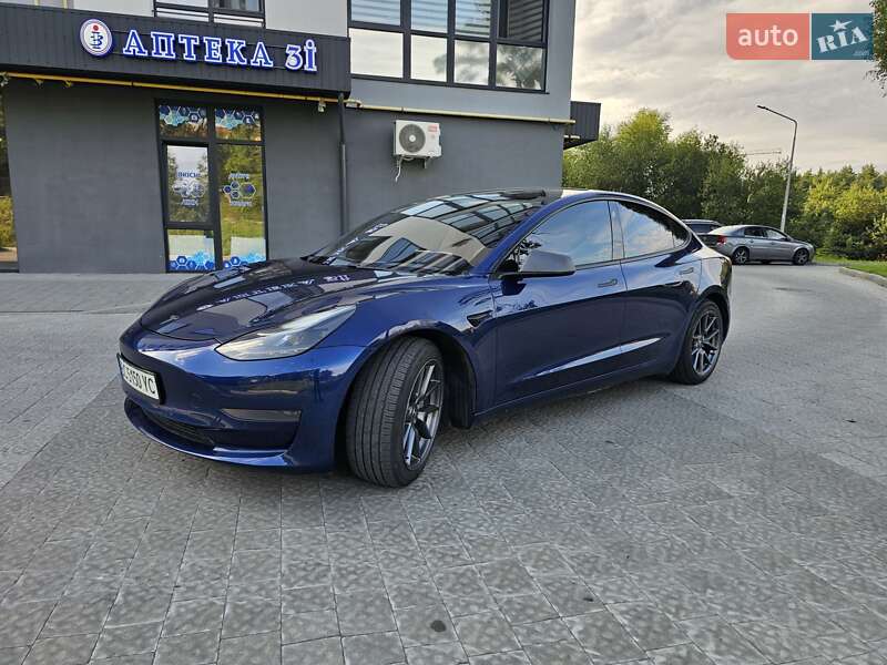 Tesla Model 3 2021
