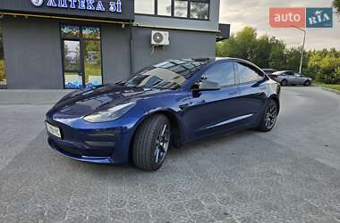 Седан Tesla Model 3 2021 в 