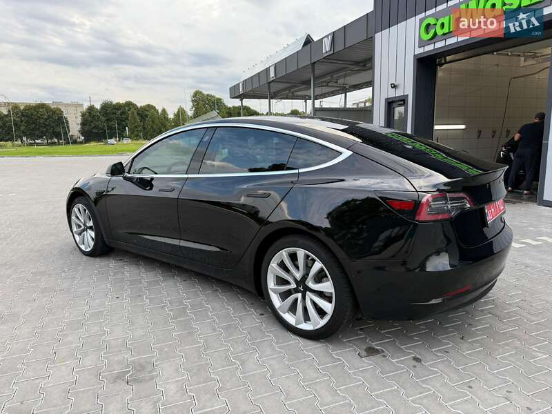 Седан Tesla Model 3 2019 в Владимире