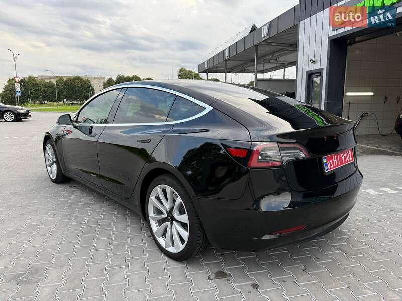 Седан Tesla Model 3 2019 в Владимире