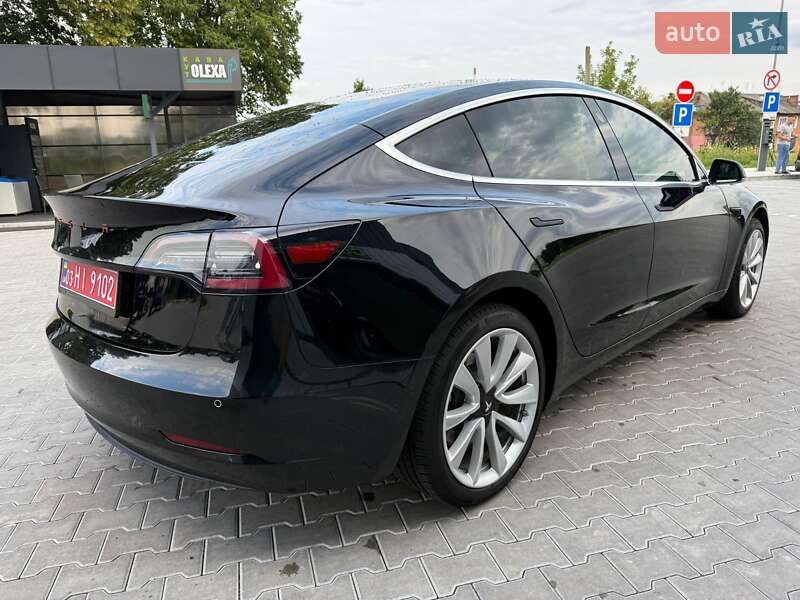 Седан Tesla Model 3 2019 в Владимире