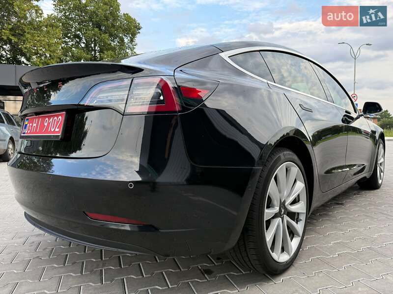 Седан Tesla Model 3 2019 в Владимире