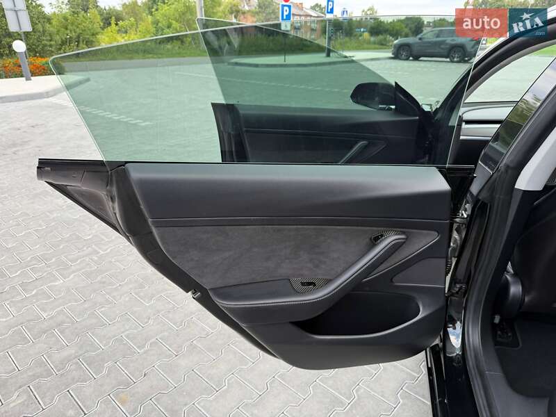 Седан Tesla Model 3 2019 в Владимире