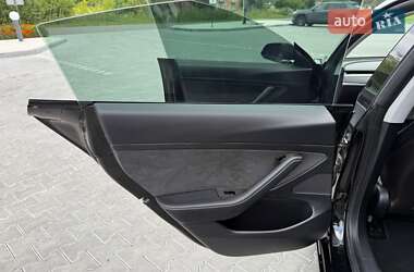 Седан Tesla Model 3 2019 в 