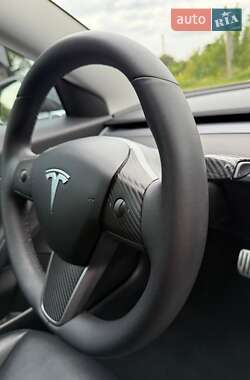 Седан Tesla Model 3 2019 в 