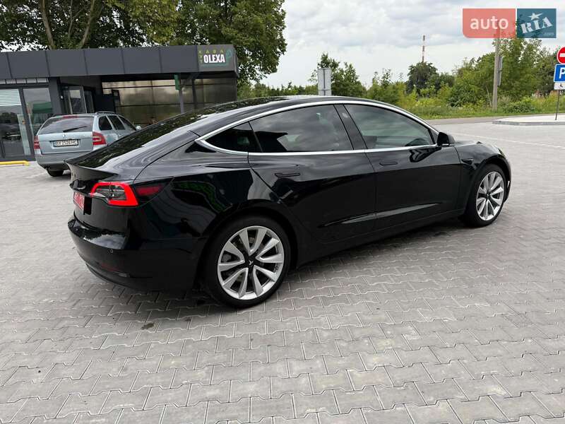Седан Tesla Model 3 2019 в Владимире