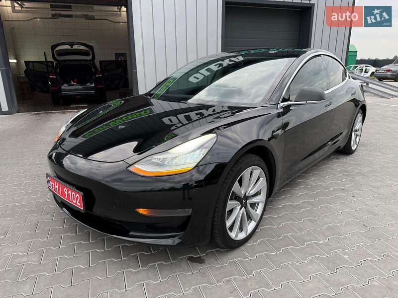 Седан Tesla Model 3 2019 в Владимире