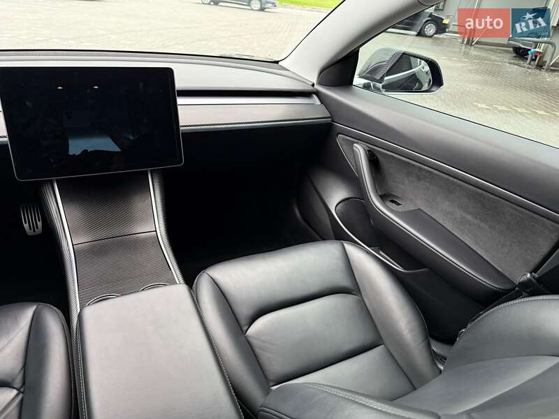 Седан Tesla Model 3 2019 в Владимире