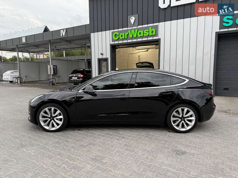 Седан Tesla Model 3 2019 в Владимире