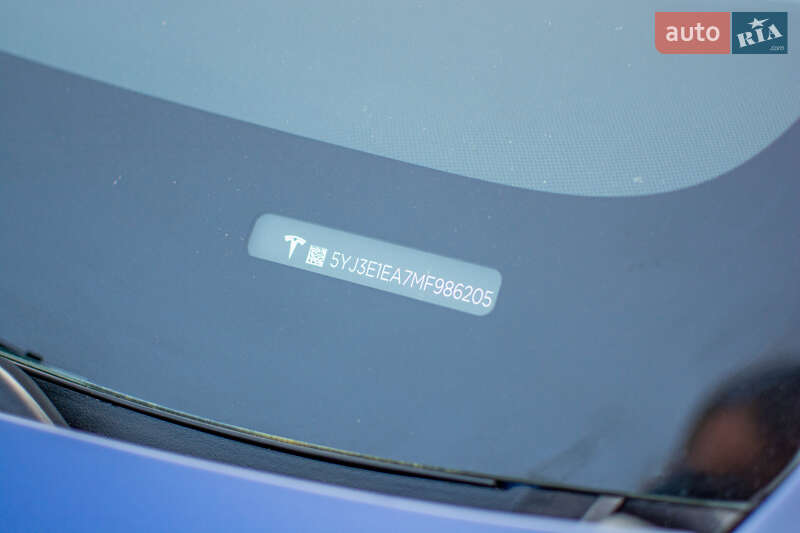 Седан Tesla Model 3 2021 в Дрогобыче