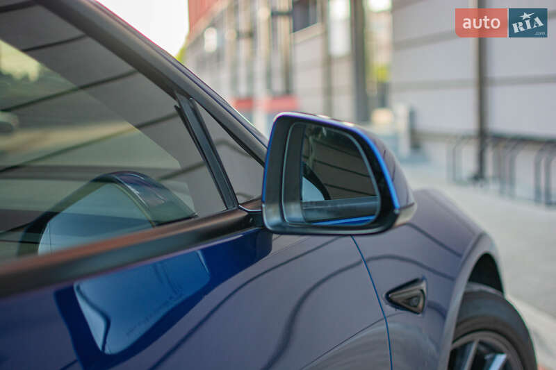 Седан Tesla Model 3 2021 в Дрогобыче