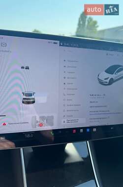 Седан Tesla Model 3 2018 в 