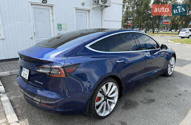 Седан Tesla Model 3 2018 в 