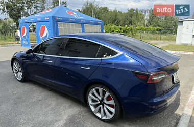 Седан Tesla Model 3 2018 в 