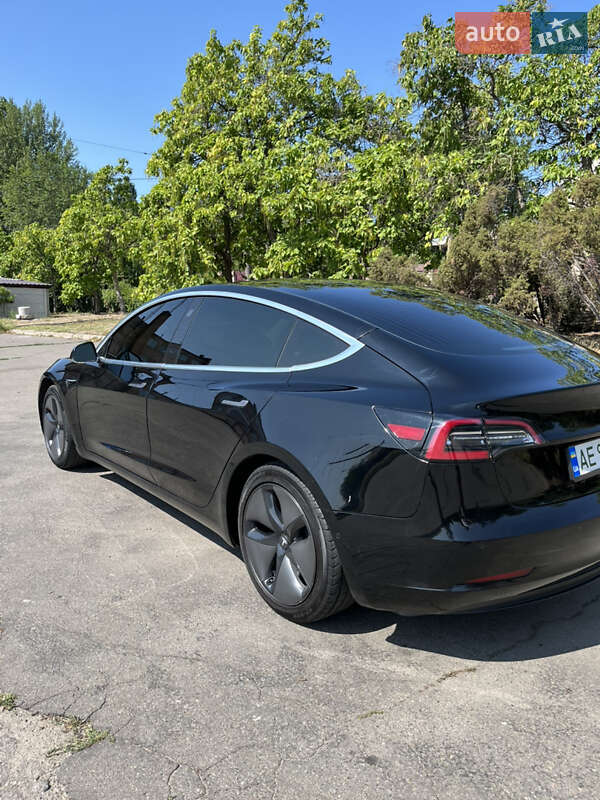 Седан Tesla Model 3 2019 в Кривом Роге
