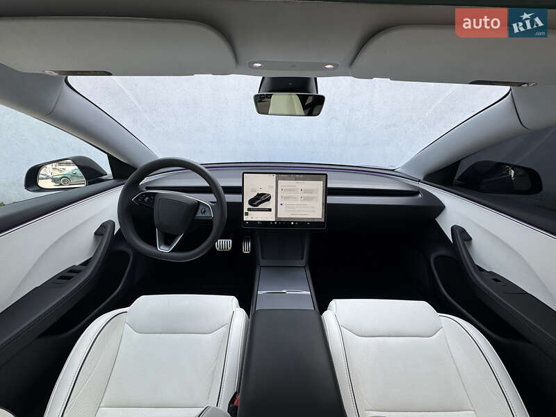 Седан Tesla Model 3 2024 в Львові