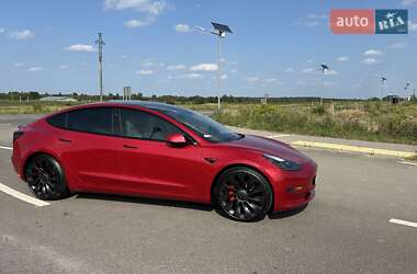 Седан Tesla Model 3 2022 в 