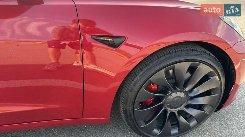 Седан Tesla Model 3 2022 в Жовкві