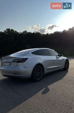 Седан Tesla Model 3 2018 в 