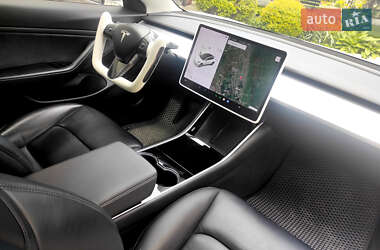Седан Tesla Model 3 2018 в 