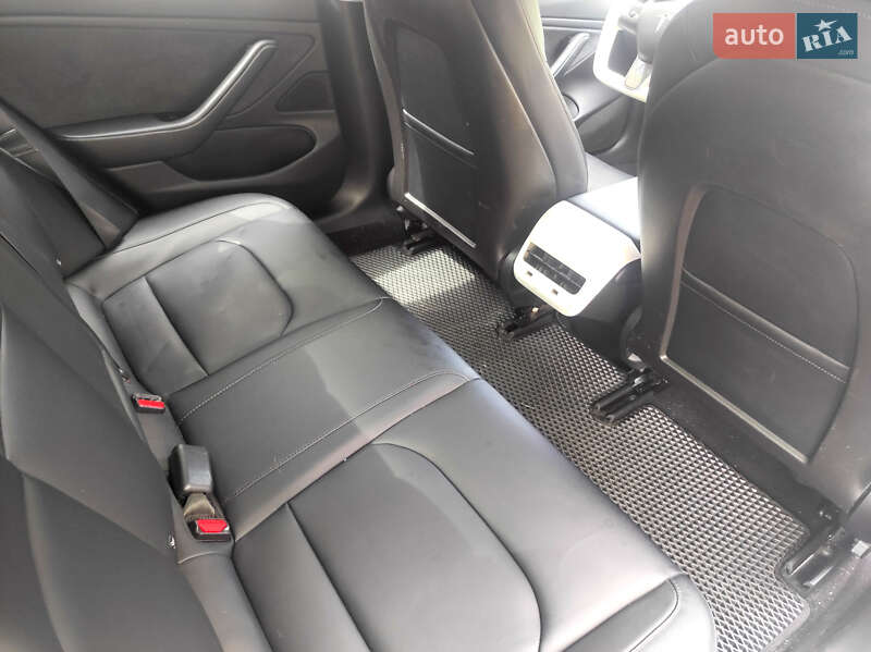 Седан Tesla Model 3 2018 в Львове фото 11 Седан Tesla Model 3 2018 в Львове