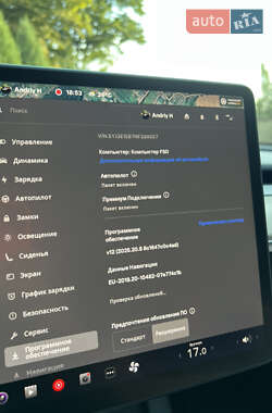 Седан Tesla Model 3 2022 в 