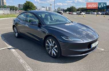 Седан Tesla Model 3 2024 в 