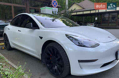 Седан Tesla Model 3 2021 в Киеве