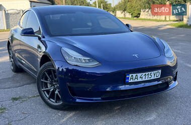 Седан Tesla Model 3 2020 в Киеве
