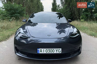 Седан Tesla Model 3 2023 в 