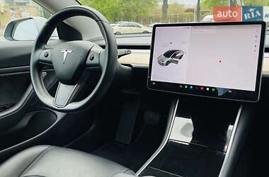 Седан Tesla Model 3 2018 в 
