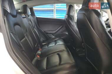 Седан Tesla Model 3 2020 в 