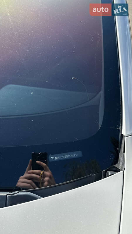 Седан Tesla Model 3 2021 в Житомире