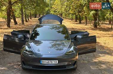 Седан Tesla Model 3 2023 в Одессе