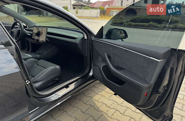 Седан Tesla Model 3 2024 в 