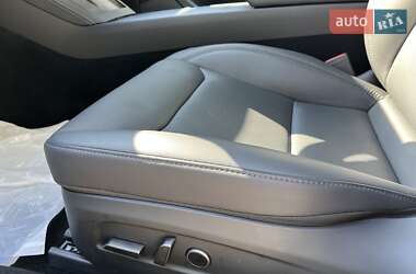 Седан Tesla Model 3 2024 в 