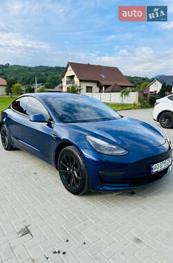 Седан Tesla Model 3 2021 в 