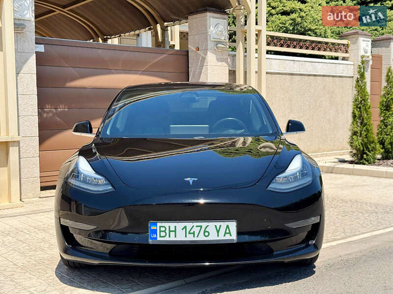 Tesla Model 3 2019