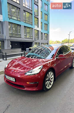 Седан Tesla Model 3 2018 в Чернигове