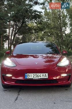 Седан Tesla Model 3 2018 в Кременчуці
