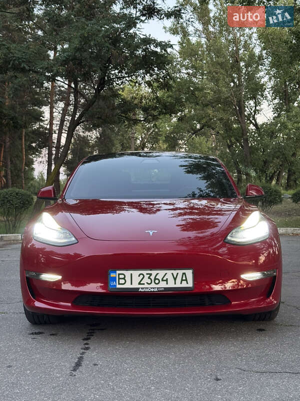 Седан Tesla Model 3 2018 в Кременчуге