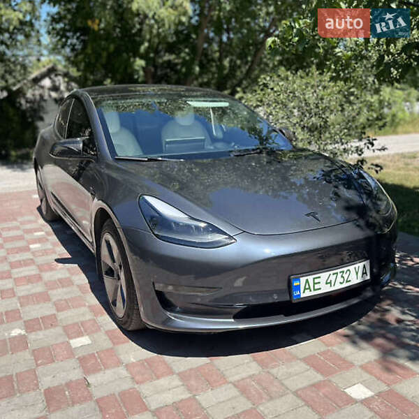 Tesla Model 3 2022