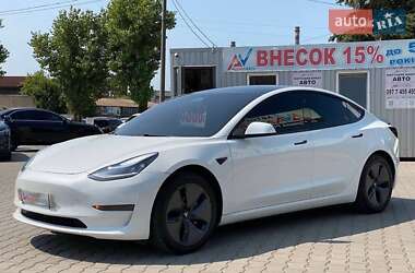 Седан Tesla Model 3 2021 в 